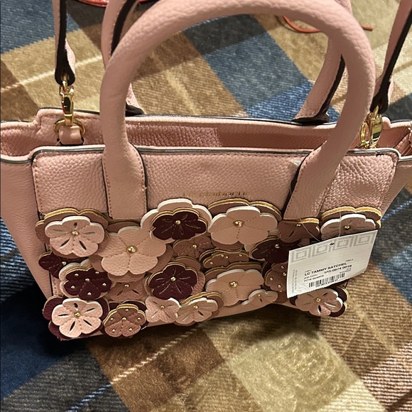 Liz Claiborne Handbags - Liz Claiborne Pink and Burgundy Floral Satchel